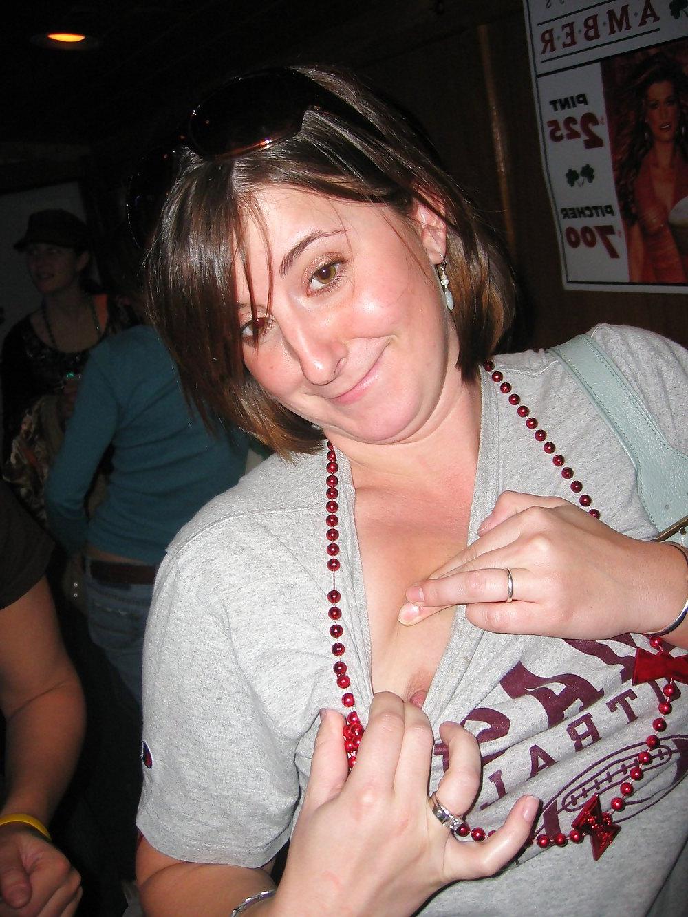 25P Show Your Tits 128