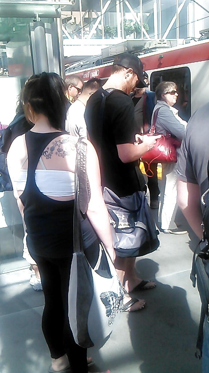 25P Voyeur - well-worn jeans and curves against the sun