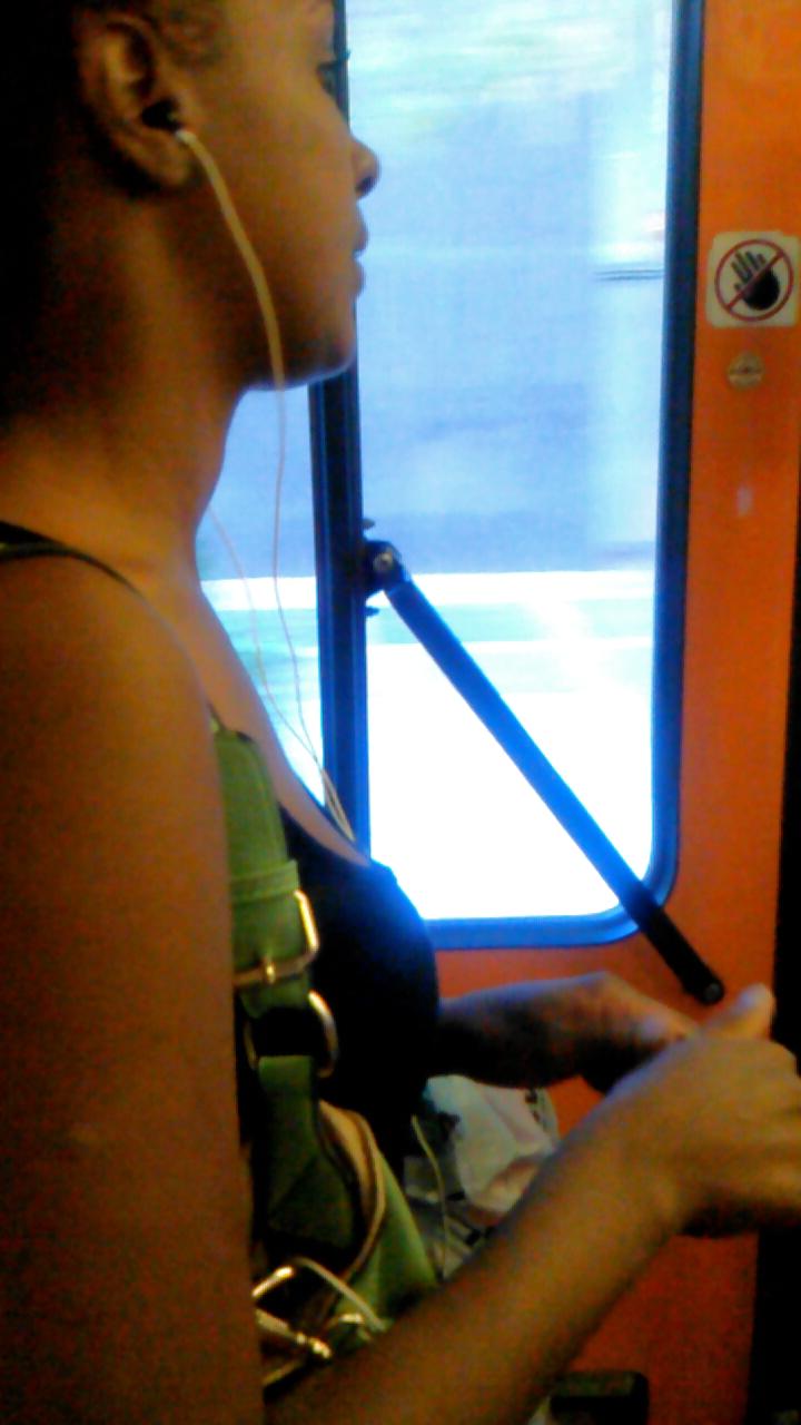 25P Cleavage on the train and other new voyeur gems.