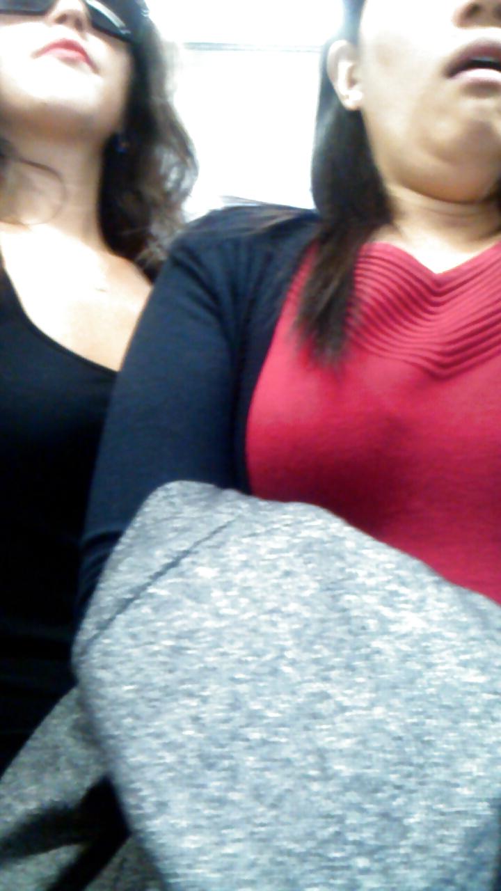 25P Cleavage on the train and other new voyeur gems.