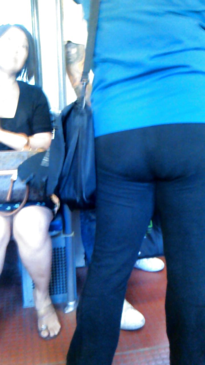 25P Cleavage on the train and other new voyeur gems.