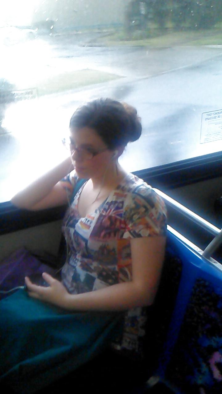 25P Cleavage on the train and other new voyeur gems.
