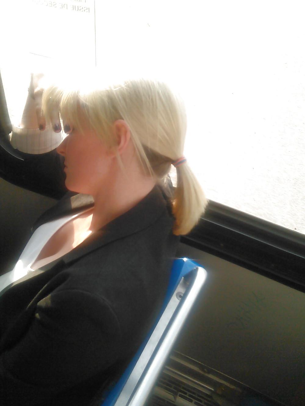 25P Cleavage on the train and other new voyeur gems.