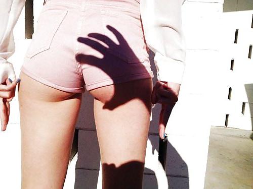 25P Sexy short shorts