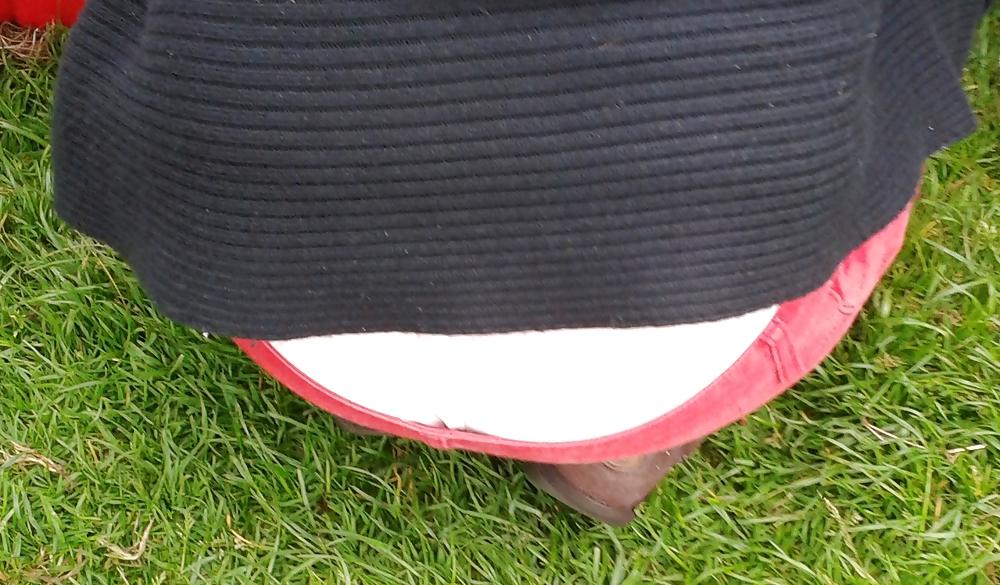 11P Mature ass and panties at local car boot