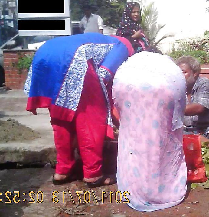 13P Bangladeshi Mature Bend Over