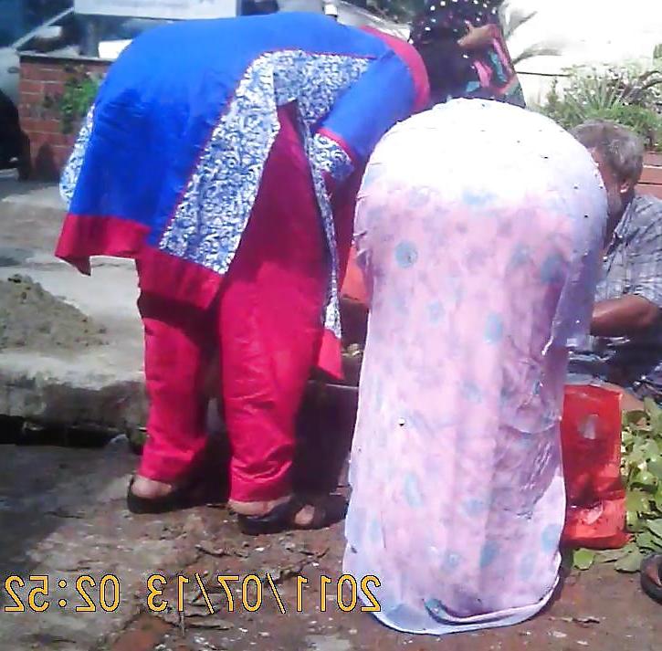 13P Bangladeshi Mature Bend Over