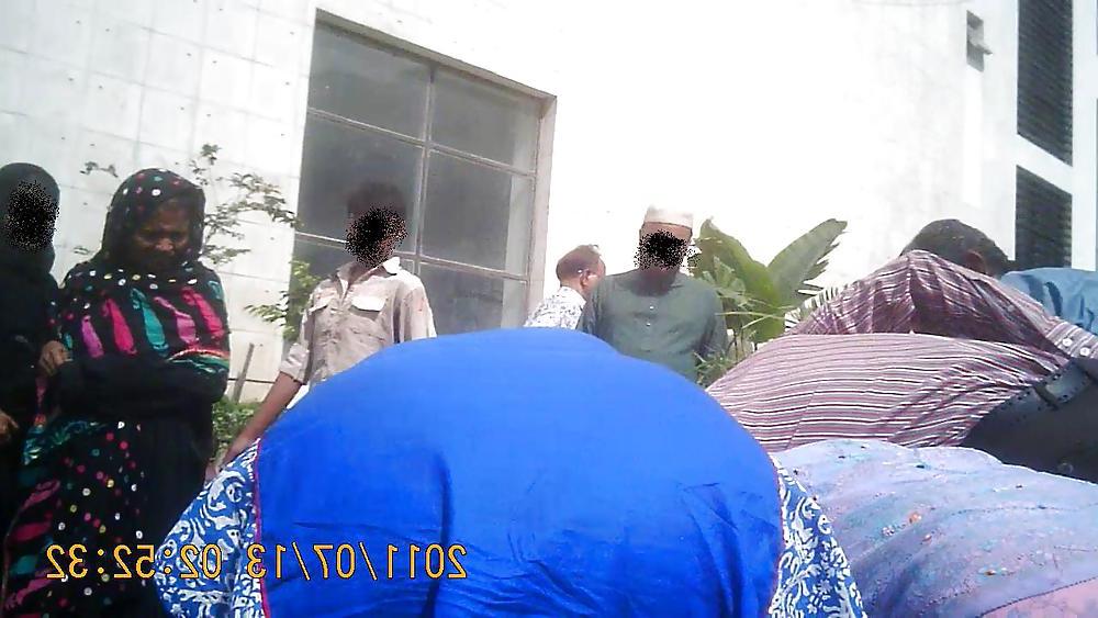 13P Bangladeshi Mature Bend Over