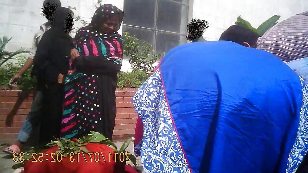 13P Bangladeshi Mature Bend Over