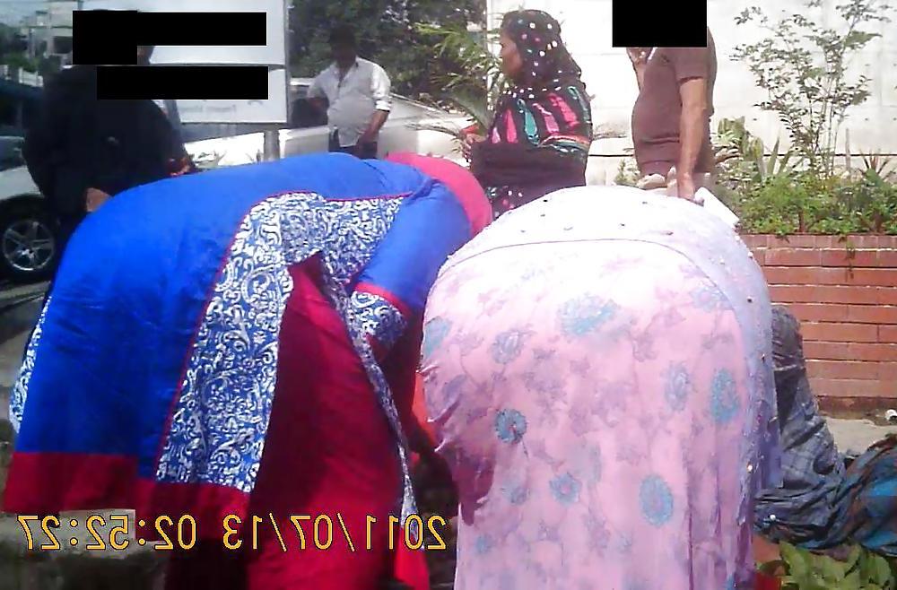 13P Bangladeshi Mature Bend Over