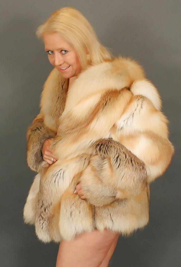 25P Goddesses mature in fur-1