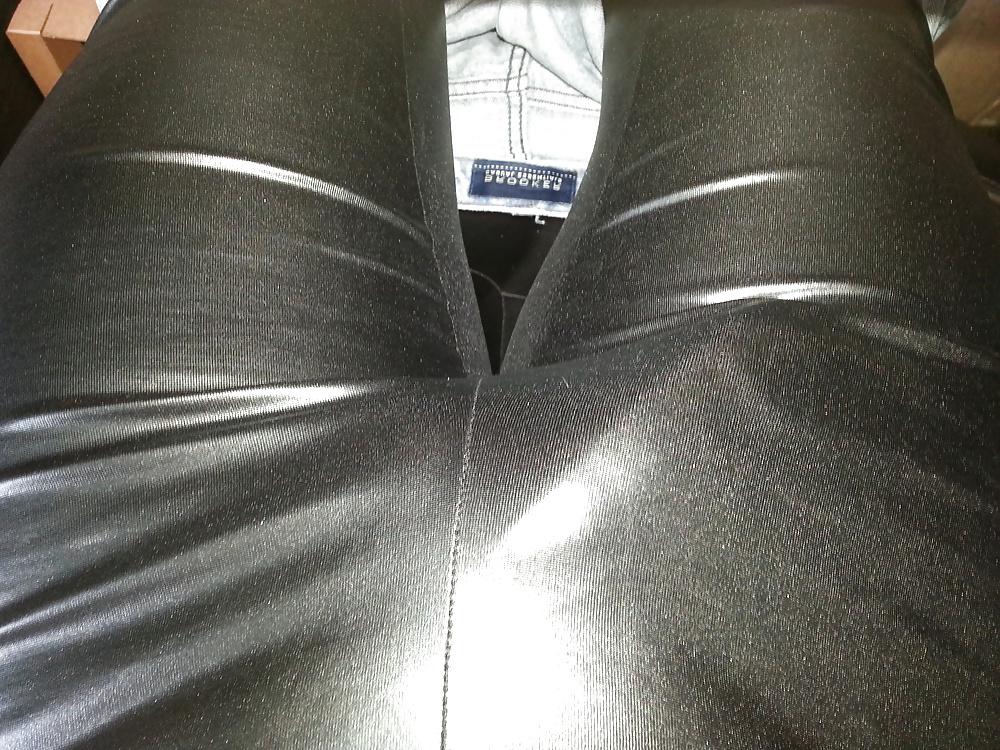 12P My shiny leggings