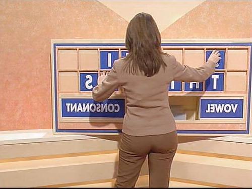 25P Sexy Carol Cougar Vorderman