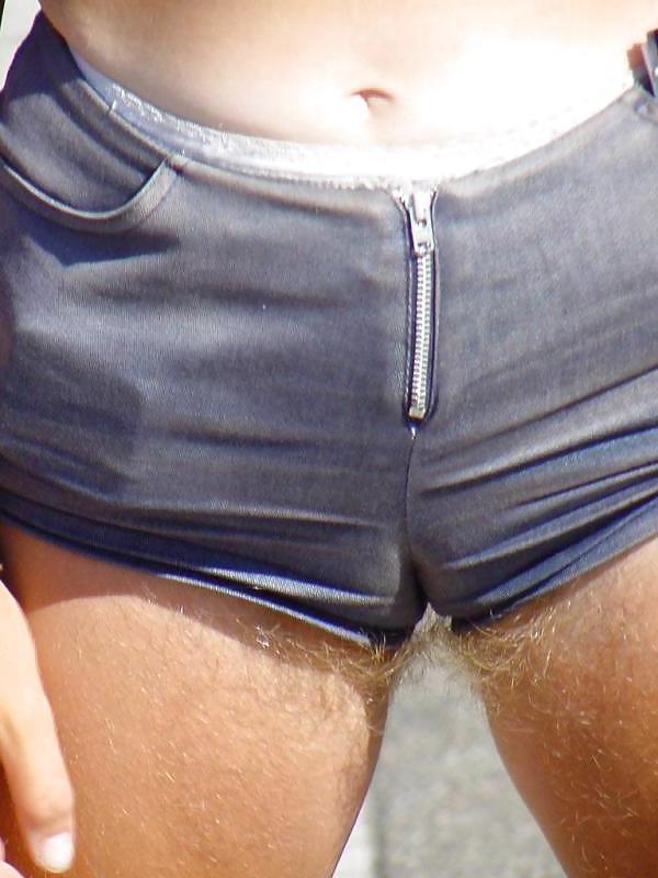 23P Fotze frisst Hose - cameltoe
