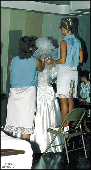 22P 2 or more women in slips