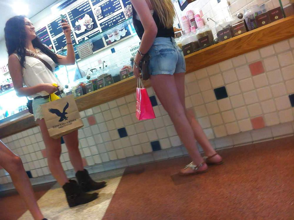 25P Candid Short Shorts