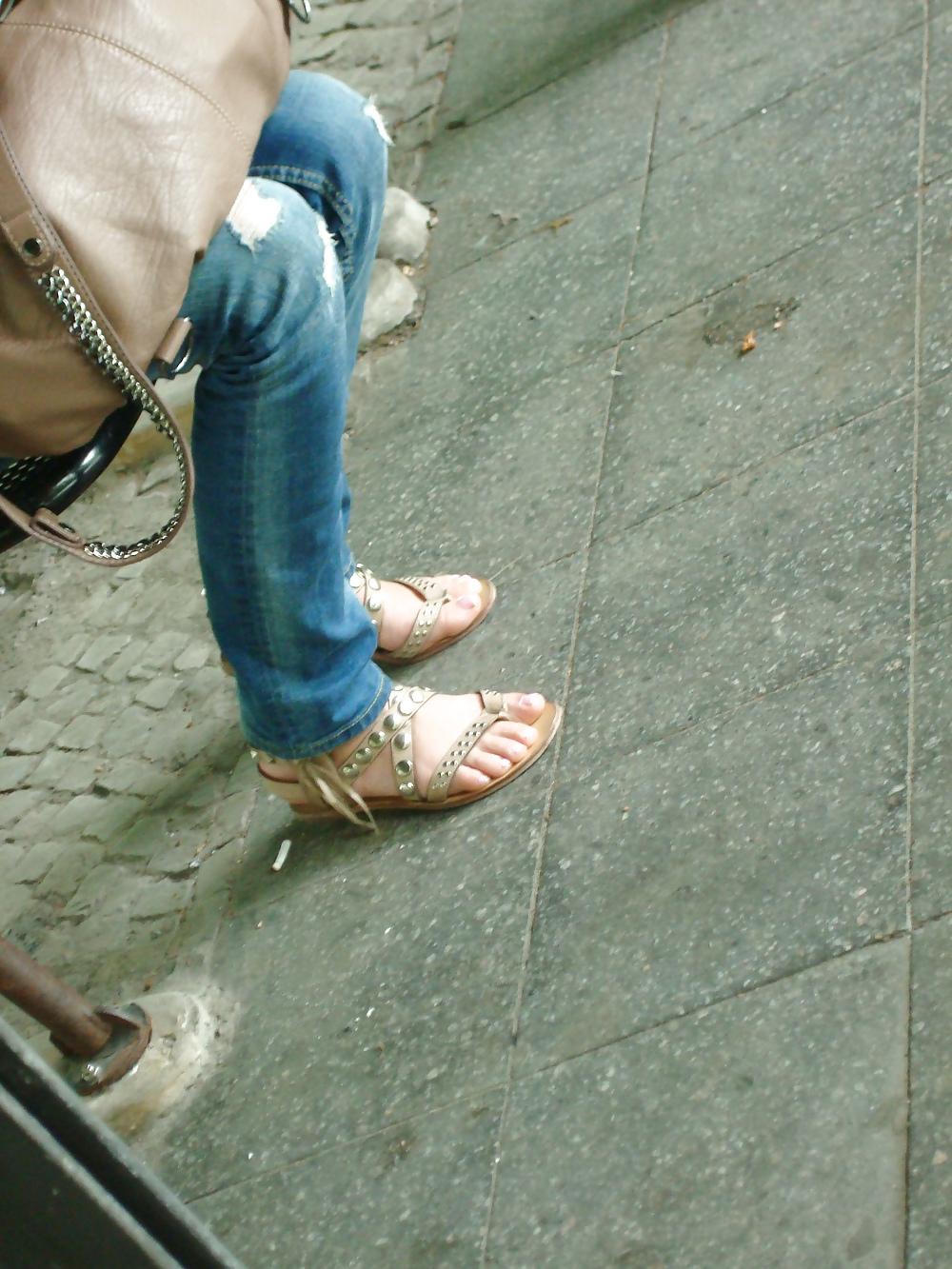 24P Summer in Berlin FEETS
