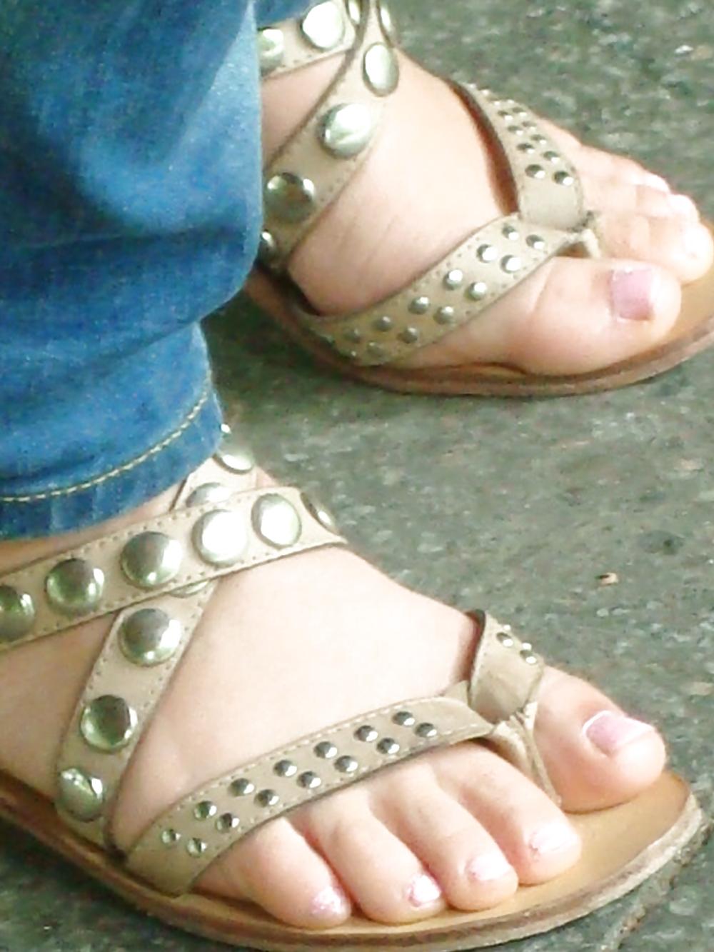 24P Summer in Berlin FEETS
