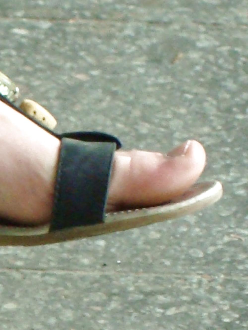 24P Summer in Berlin FEETS