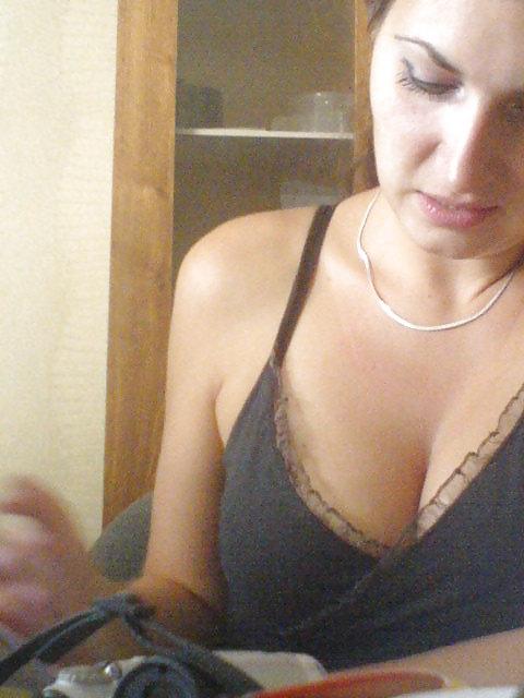 21P Big brown eyes girl