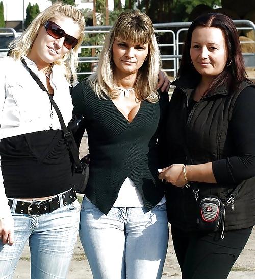 25P Fotze frisst Hose - cameltoe