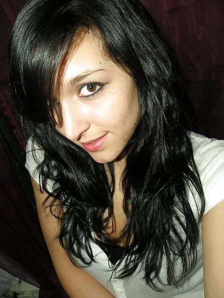 18P Cum or fake over Alice, please!!!