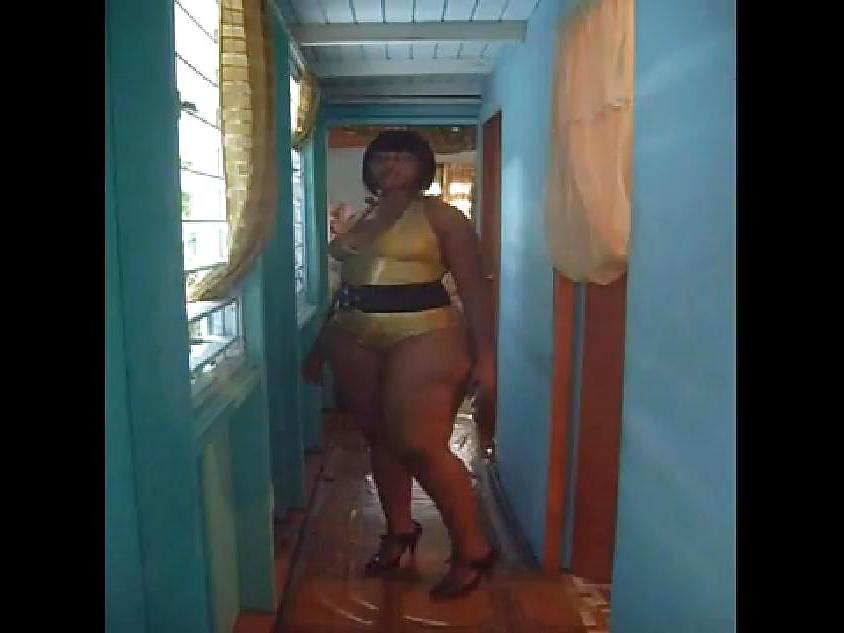 8P Golden bbw