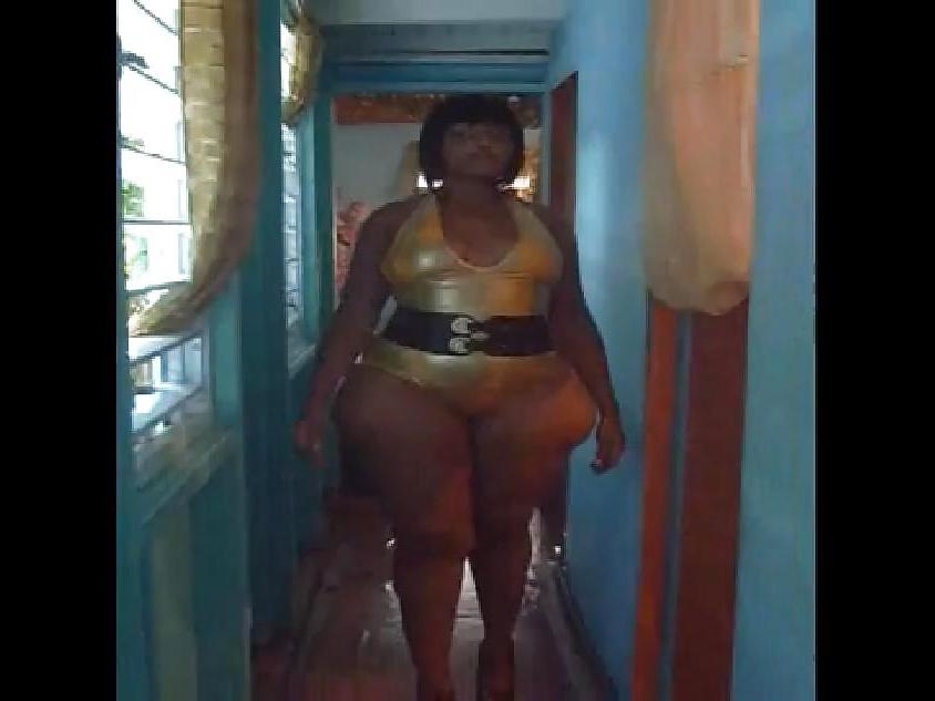 8P Golden bbw