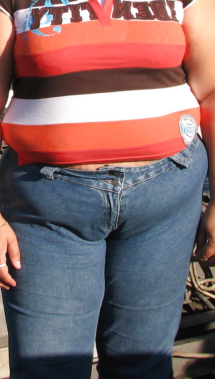 20P Fotze frisst Hose - cameltoe