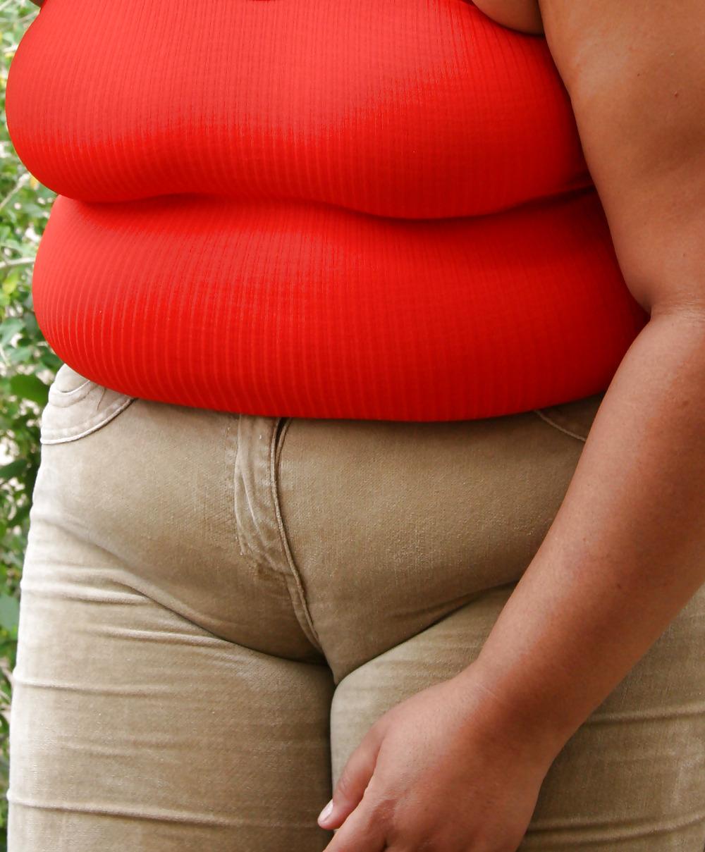 20P Fotze frisst Hose - cameltoe