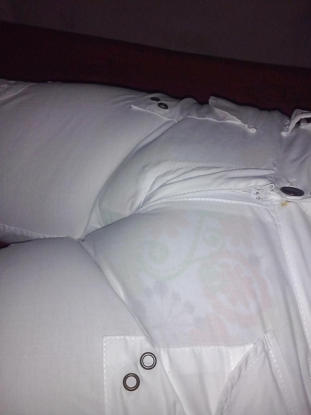 25P Fotze frisst Hose - cameltoe