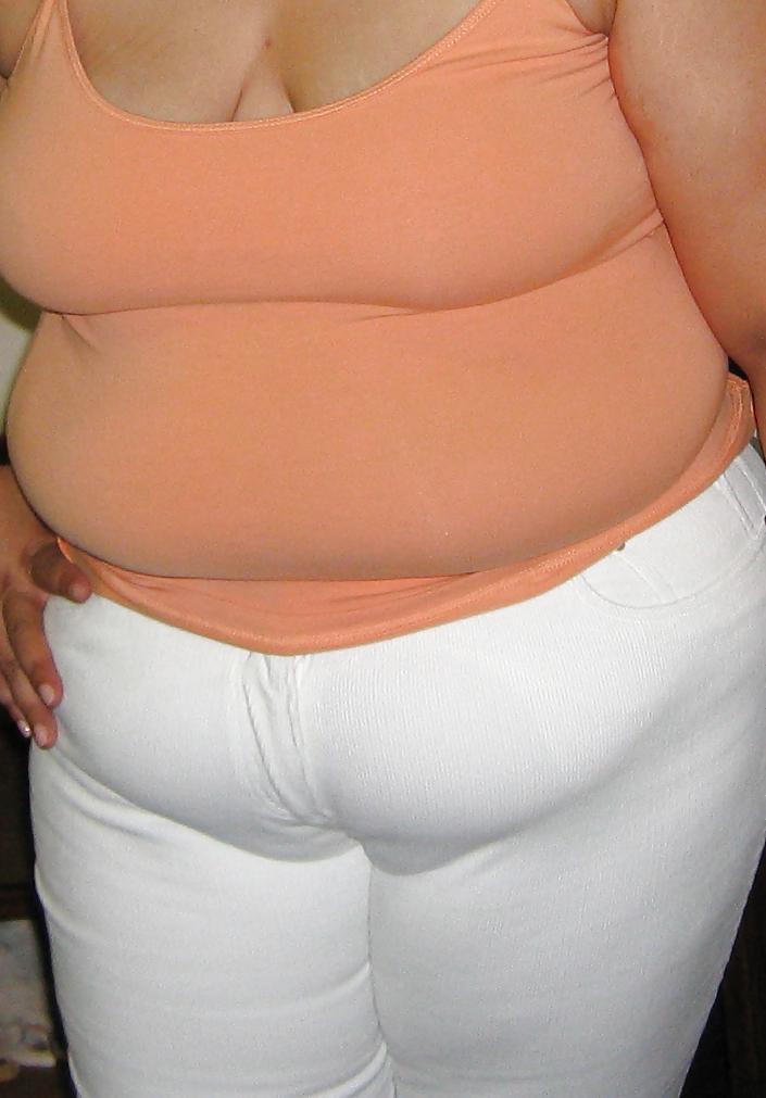 25P Fotze frisst Hose - cameltoe