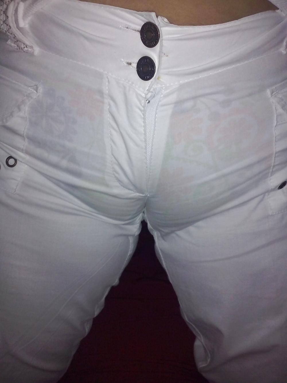 25P Fotze frisst Hose - cameltoe