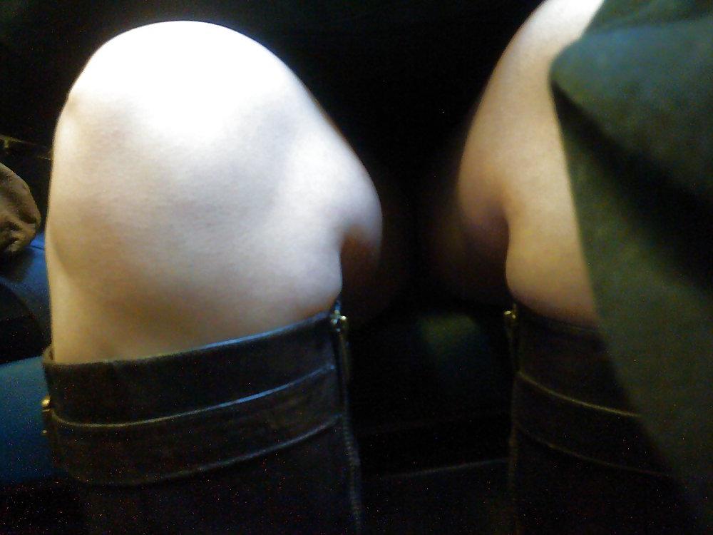 25P Lovely thick thighs upskirt girl
