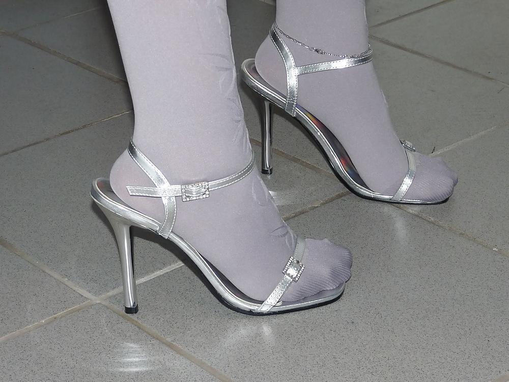 7P Wifes shiny silver sandals heels pantyhose