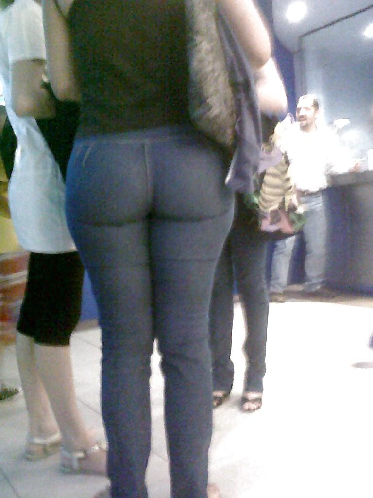 10P Wife And Her Big Ass In Tight Jeans