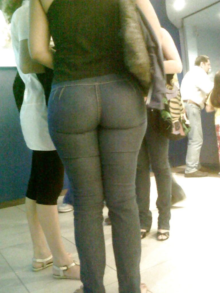 10P Wife And Her Big Ass In Tight Jeans