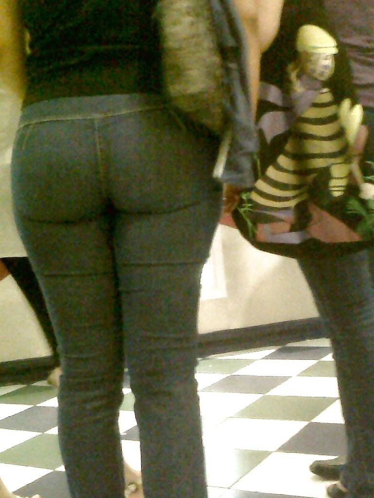 10P Wife And Her Big Ass In Tight Jeans