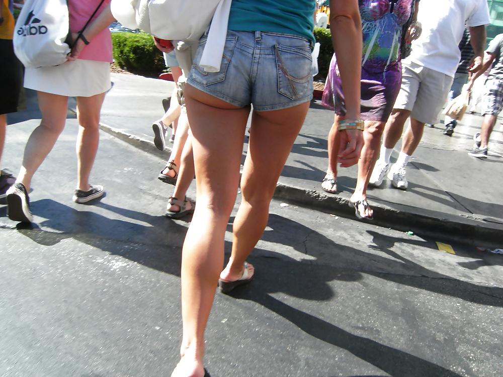 18P UpSkirt