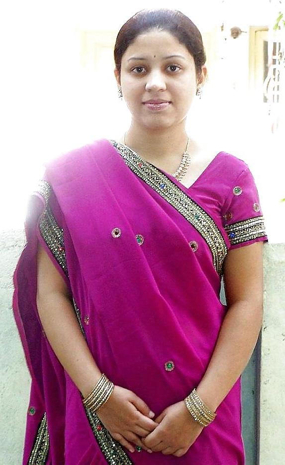 25P Cum All Over Your Indian Aunty - She Might Like It