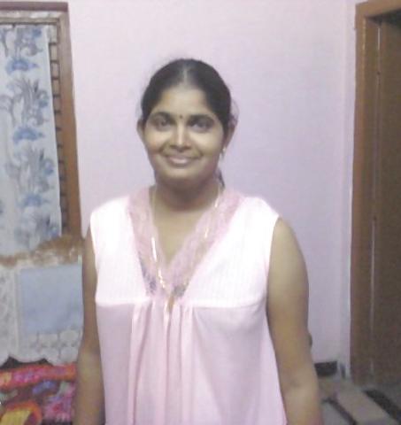 25P Cum All Over Your Indian Aunty - She Might Like It