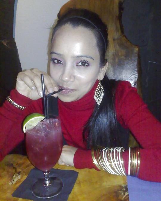 25P Cum All Over Your Indian Aunty - She Might Like It