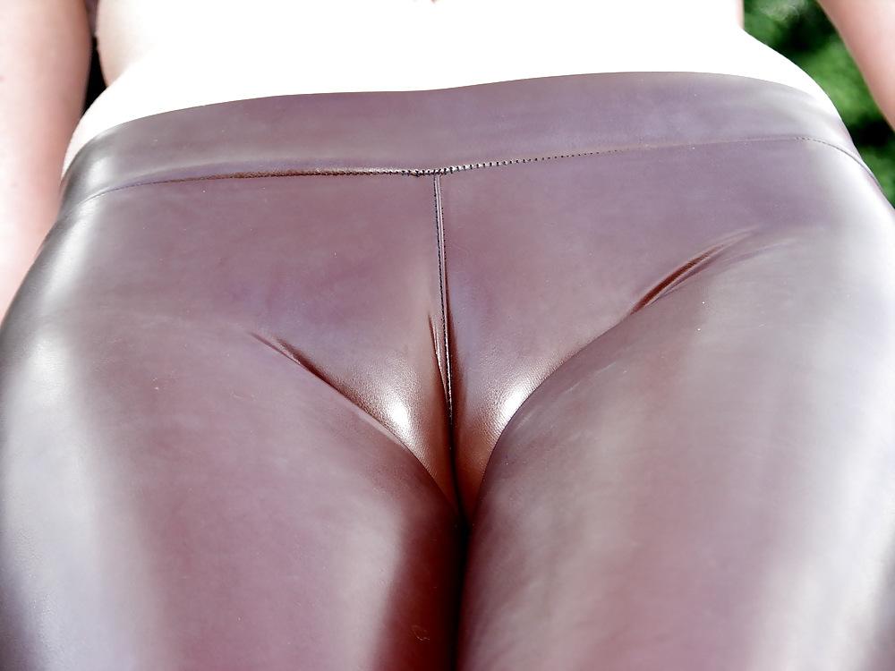 11P Camel toe Outdoor