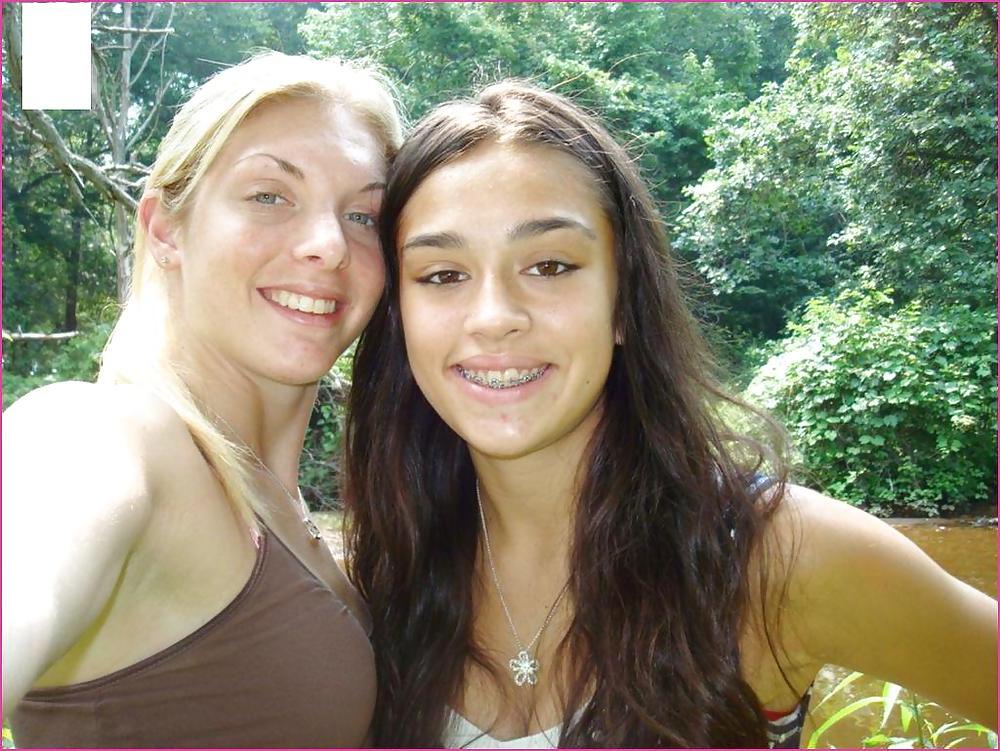 25P Lesbian couple