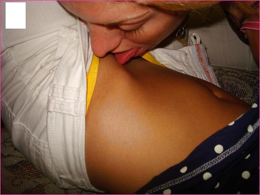 25P Lesbian couple