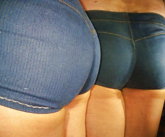 16P Ass,Hintern,Popo in hot pants