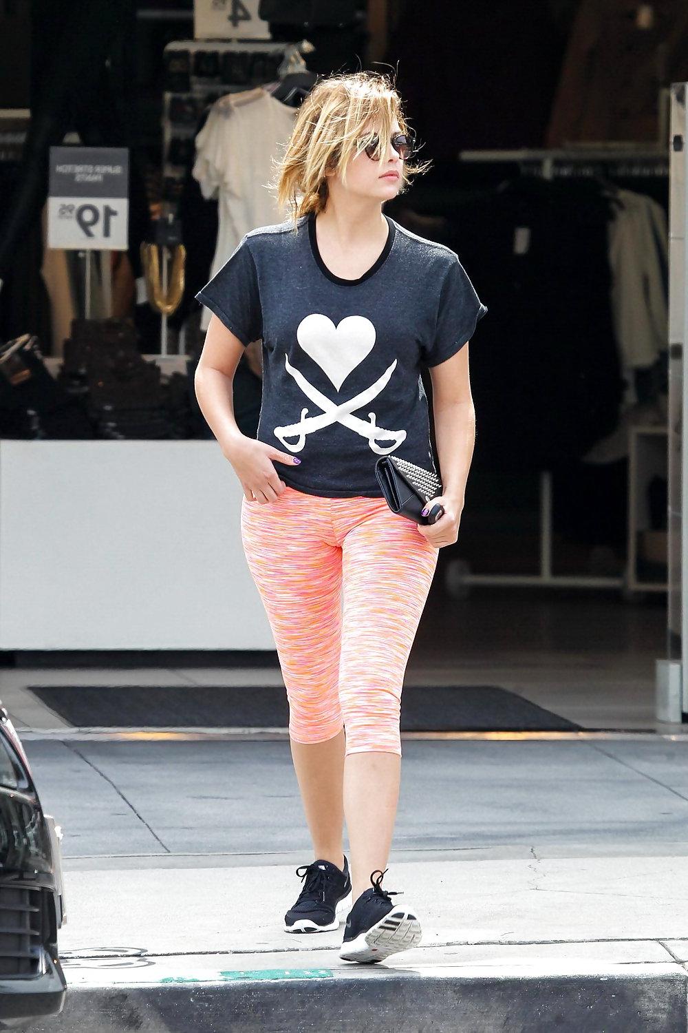25P Celebrity Cameltoe's 2