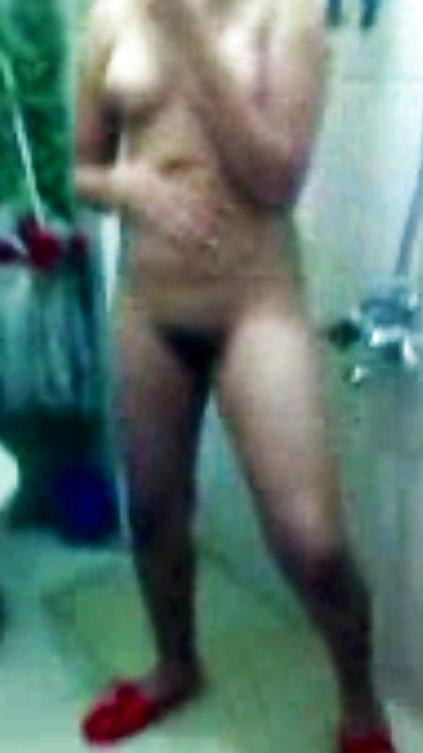 16P Mi prima Banandose Cousin Shower