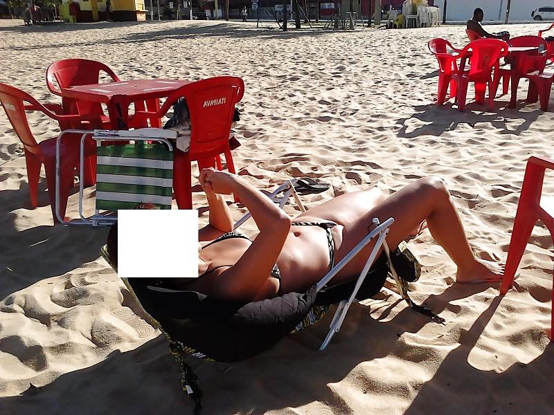 15P Esposa se exibindo na praia