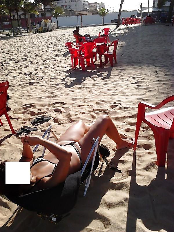 15P Esposa se exibindo na praia